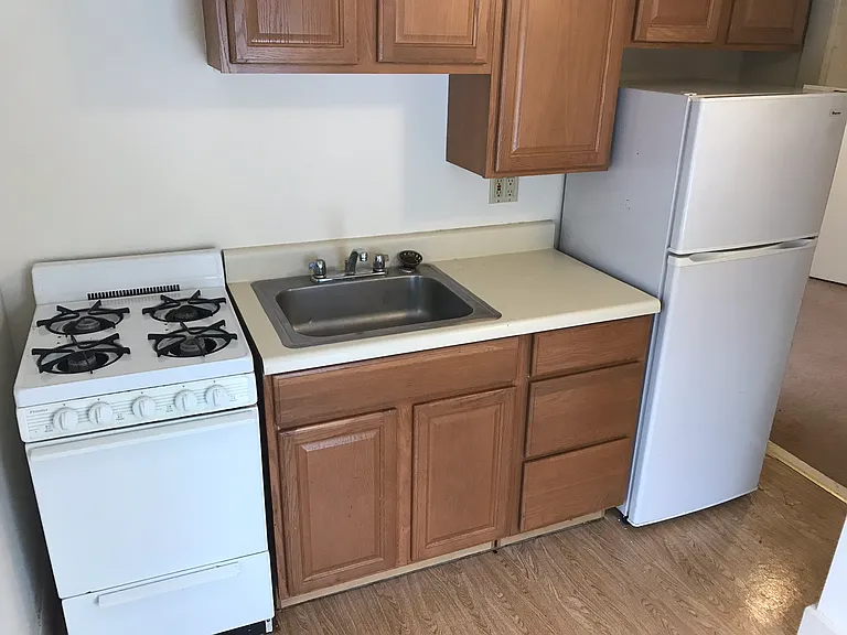 7 Maple St — Photo 10