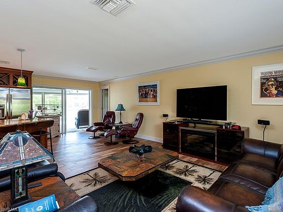 5th image of 9421 Moonlight Dr