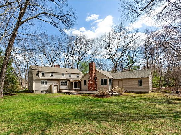 4th image of 241 Howland Rd