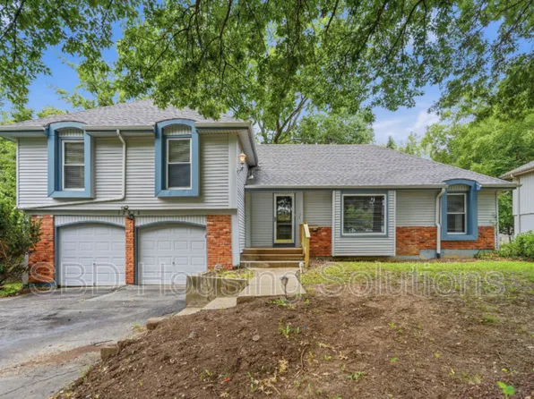 12812 Bristol Ave, Grandview, MO 64030