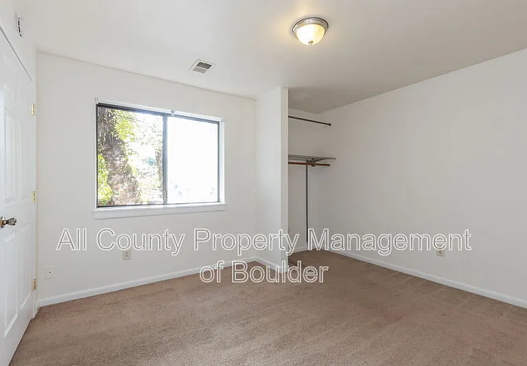 2317 Walnut St — Photo 10