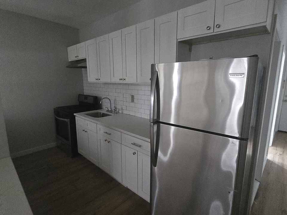 1st image of 139 N 11th St #G1