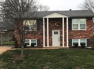 1679 Valero Ln, Fenton, MO 63026