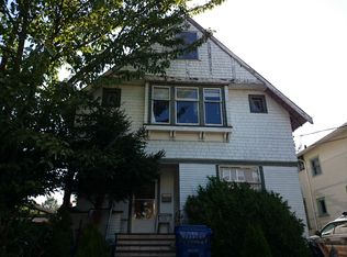 322 18th Ave E, Seattle, WA 98112