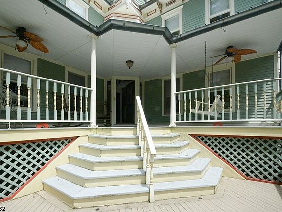 2nd image of 541 Terrace Dr