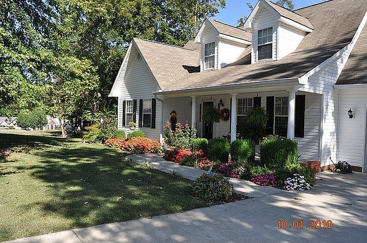 1st image of 257 Benwood Trl NE
