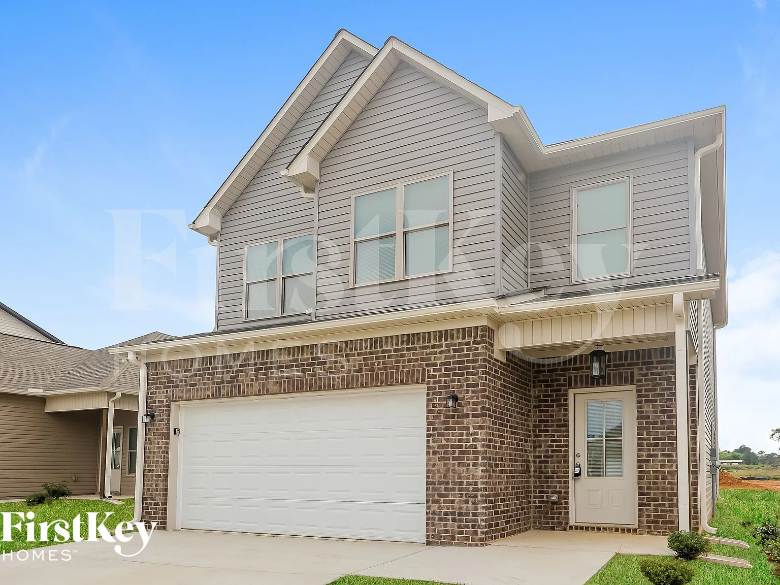 4 bed, 2.5 bath, 1601 sqft, $1,300 — Photo 2