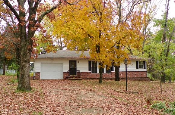 1st image of 11 Pine Ln