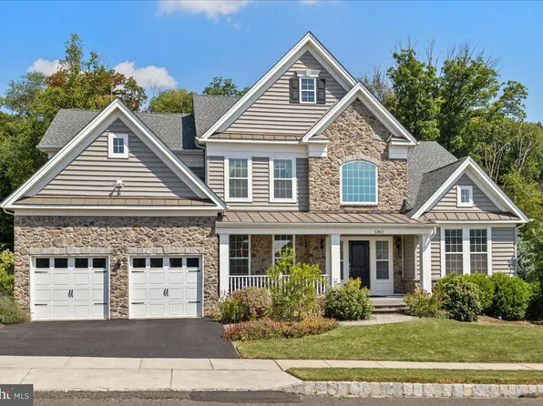 1362 Memorial Dr, Warwick, PA 18974