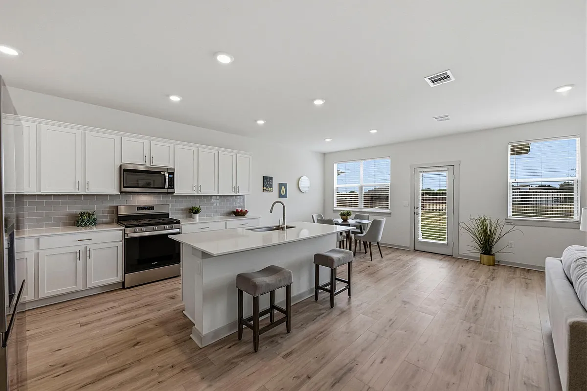 Building Photo - 7511 Traylor Cv