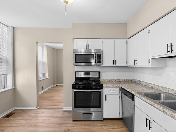 4th image of 3619 Commonwealth Ave #1F