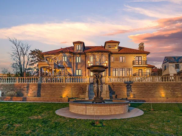 1-17 Malba Dr Unit 1, Whitestone, NY 11357