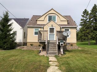 235 N Water St, Algoma, WI 54201