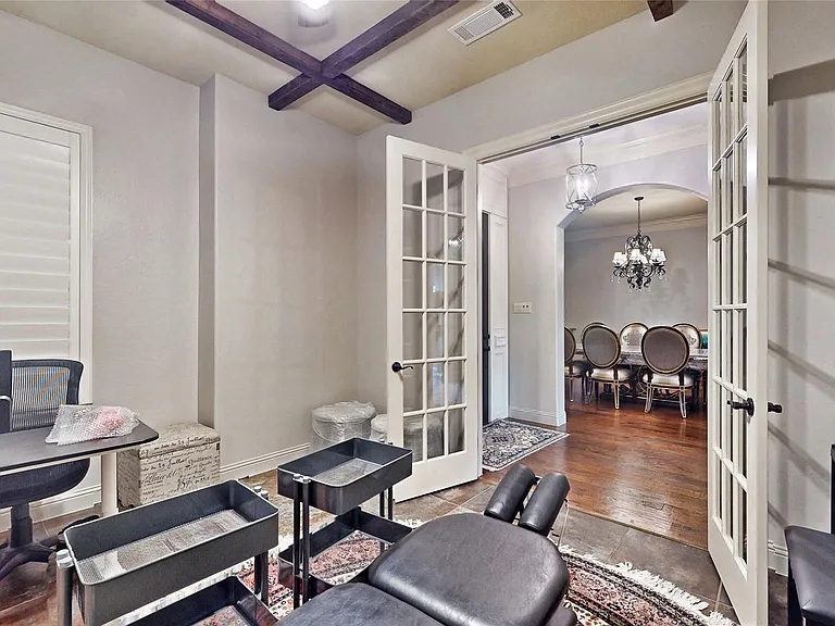 1641 Hidden Bluff Ct — Photo 17