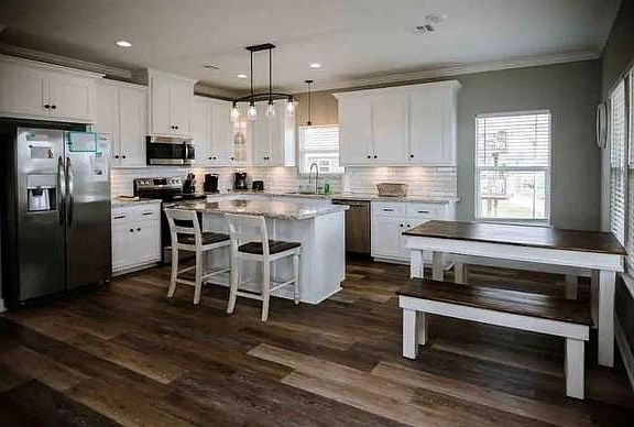 3rd image of 978 Tidelands Dr