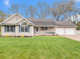 56740 Chippewa Dr, Three Rivers, MI 49093