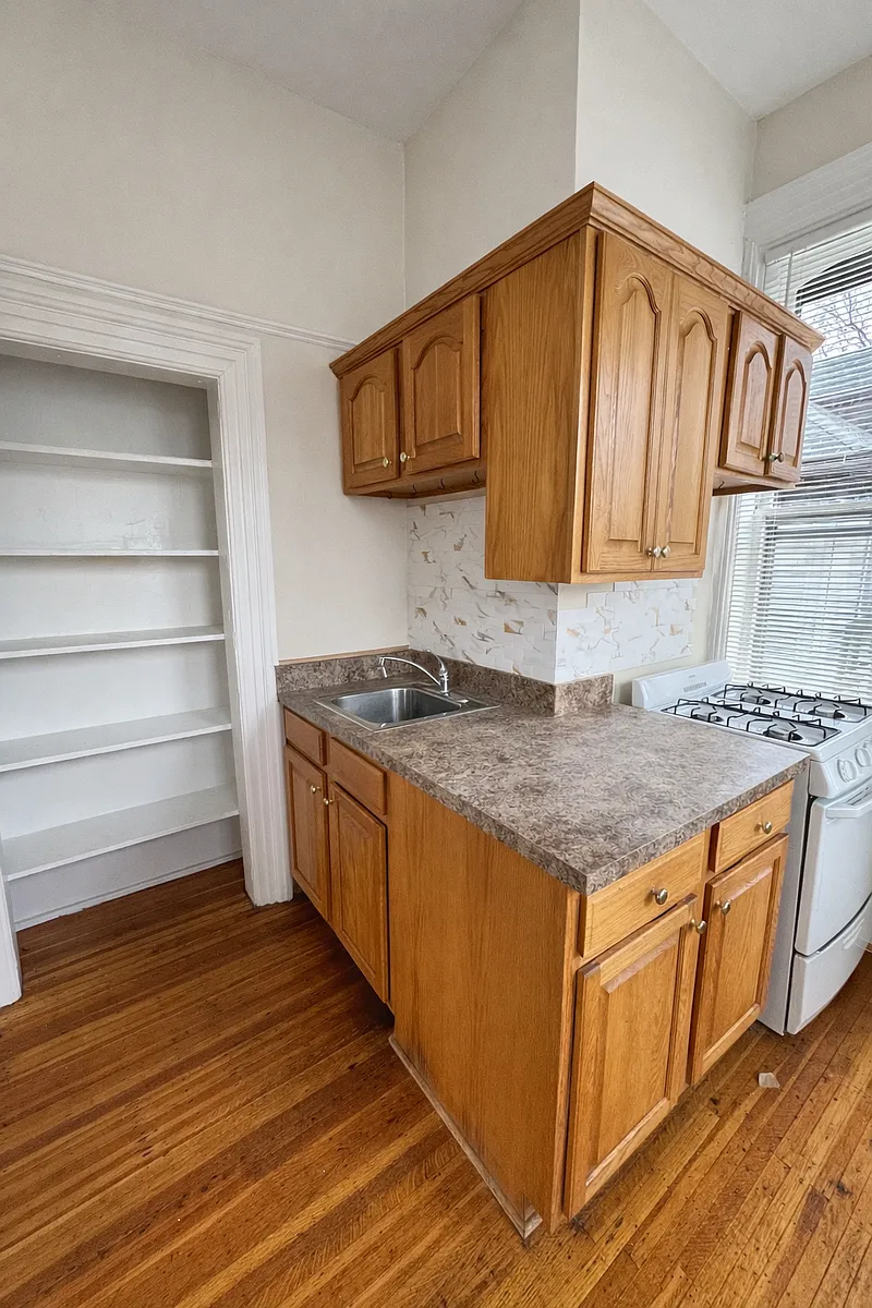 Building Photo - 265 Alexander St #1