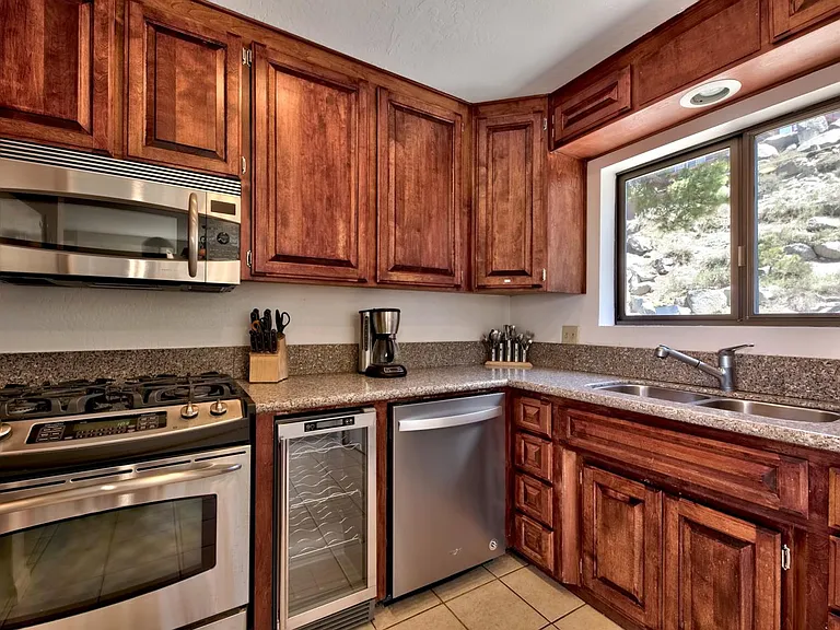 762 Bigler Ct — Photo 28