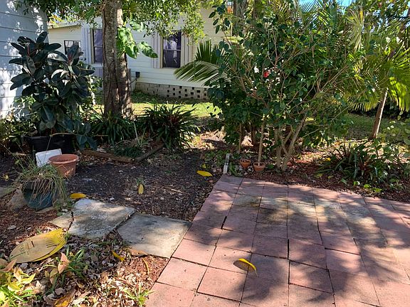5th image of 1000 Walker St Lot 328