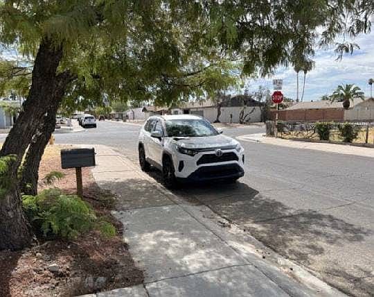 5th image of 3702 W Columbine Dr