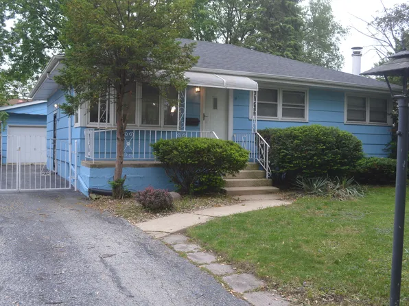 17719 Burnham Ave, Lansing, IL 60438