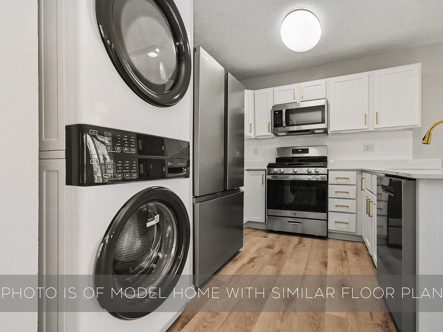 2 bed, 1106 sqft, $2,200 — Photo 3