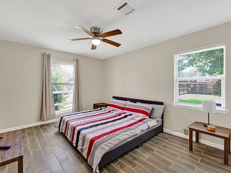 13615 Lynnwood Ln — Photo 21