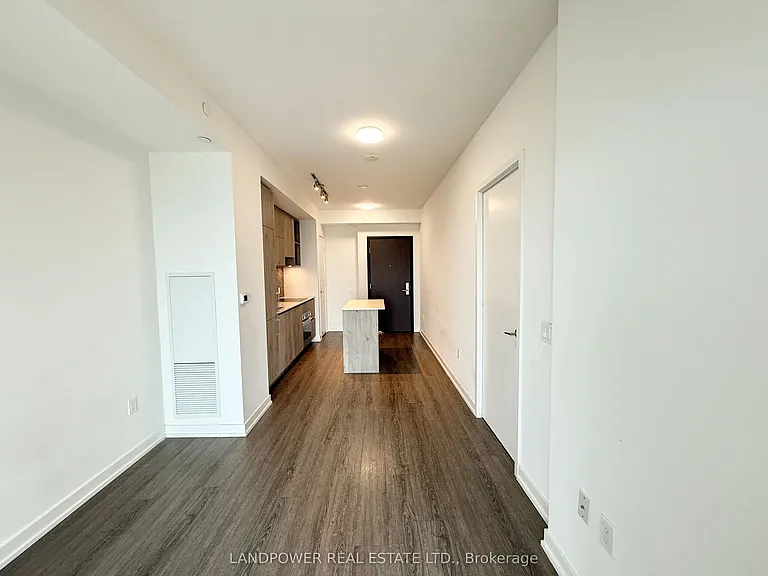 1 Yorkville Ave #4406 — Photo 3
