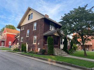 411 10th Ave, New Brighton, PA 15066