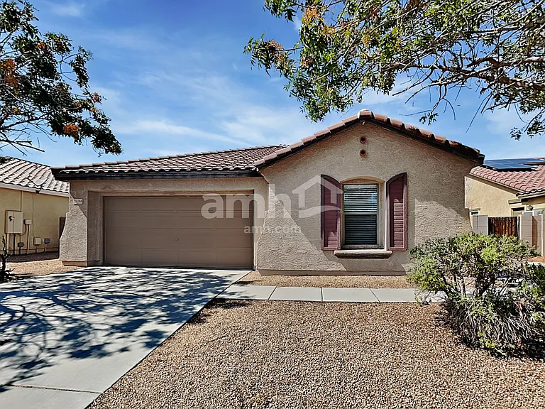 25788 W Nancy Ln — Photo 1