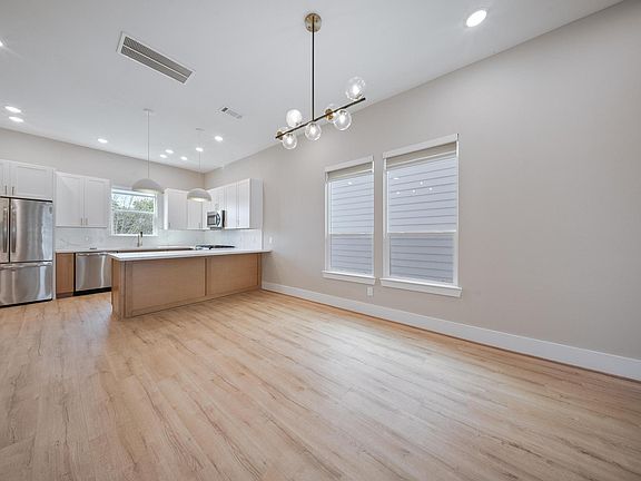 4th image of 4013 Griggs Rd #J