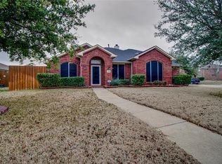1124 Hidden Ridge Dr, Mesquite, TX 75181
