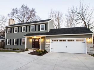 1618 E Geneva Rd, Wheaton, IL 60187