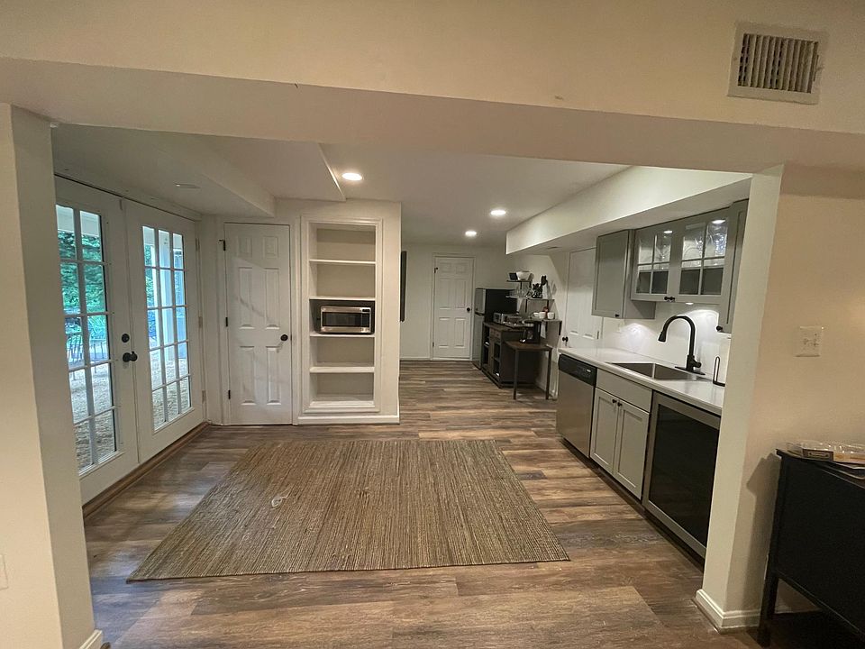 1st image of 9323 Overlea Dr