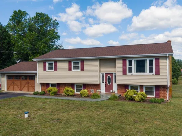 7248 Old Mountain Rd, Roanoke, VA 24019