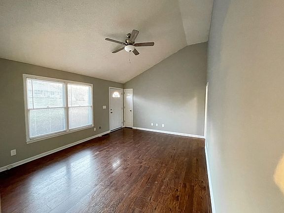 3rd image of 1091 Merritt Lewis Ln