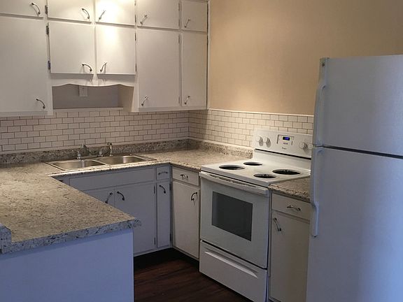 3rd image of 1708 Pine St #1