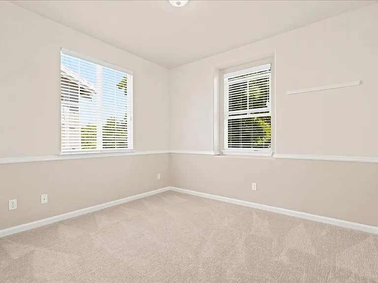 3169 Parkham Dr — Photo 30