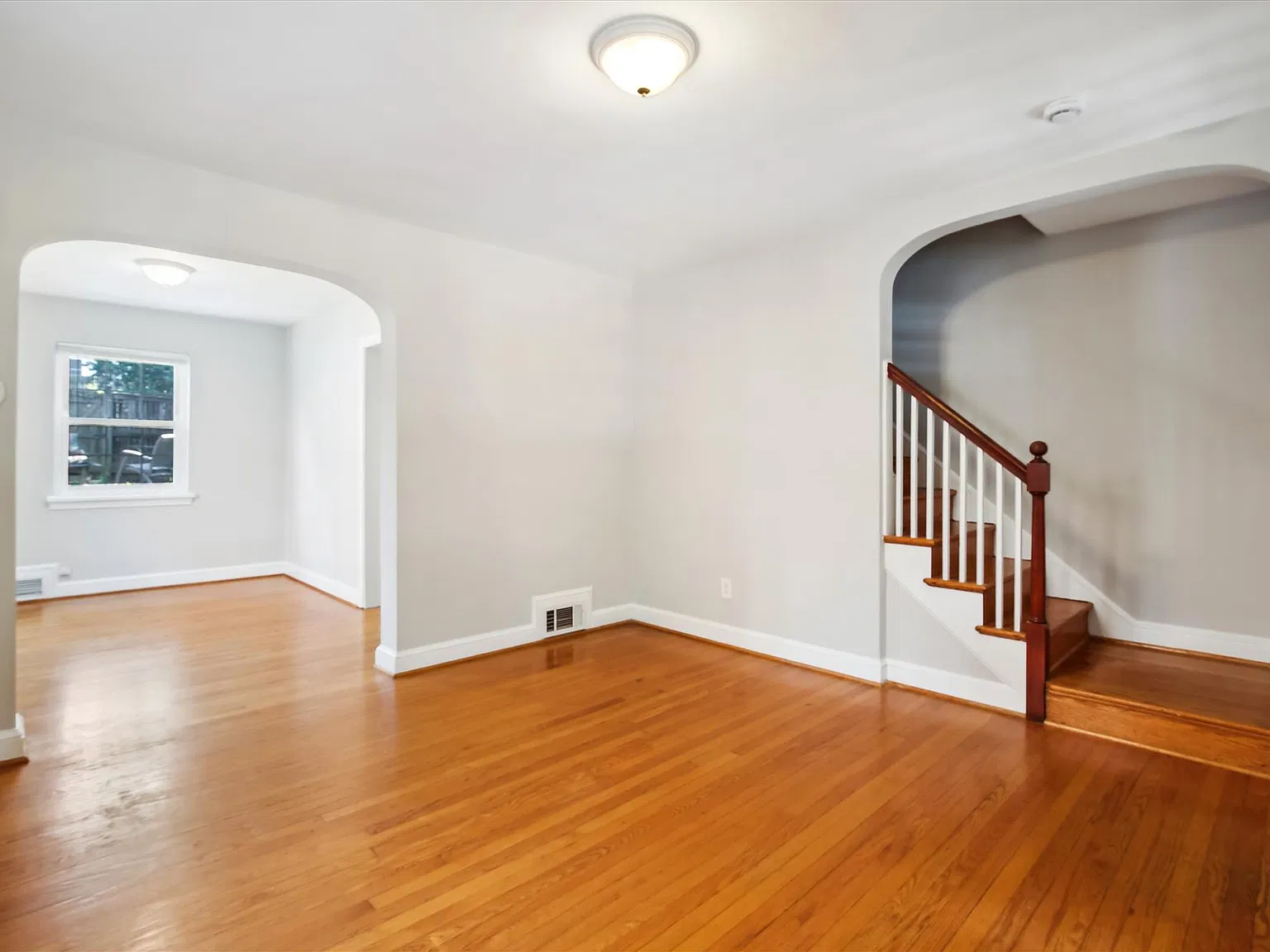 4 bed, 3.0 bath, 1620 sqft, $3,990 — Photo 4
