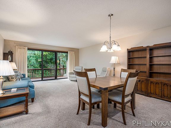 2nd image of 651 Maple Creek Dr