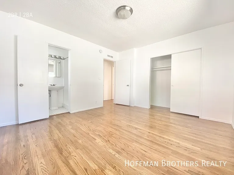 1162 N Orange Grove Ave #1 — Photo 7