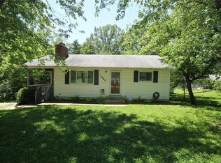 1065 Cedar St, Saint Clair, MO 63077
