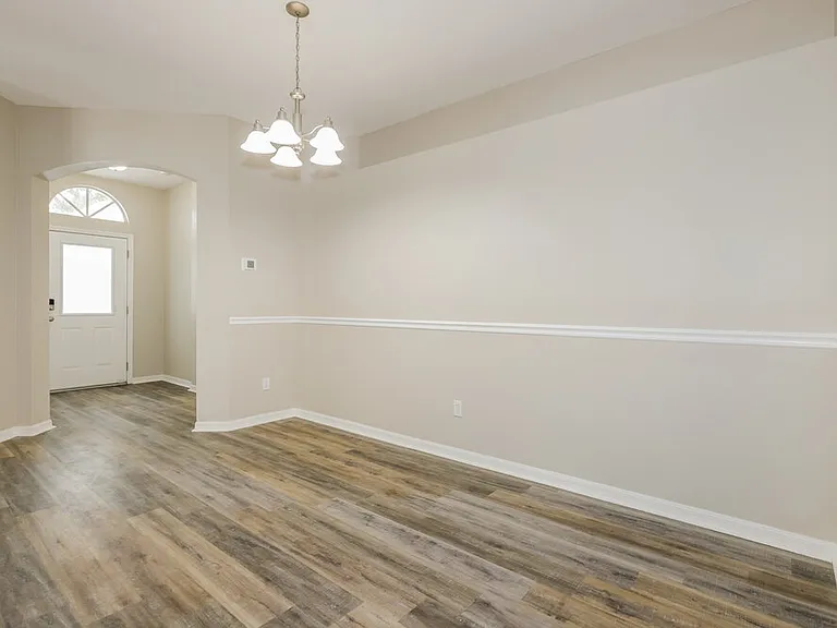 13417 Silvercreek Dr — Photo 5
