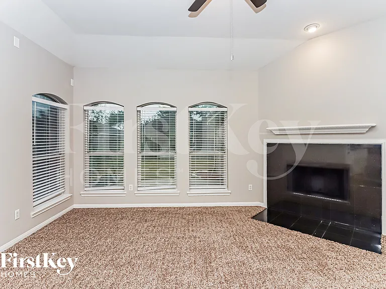 11026 Seminole Spring Ln — Photo 3