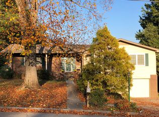 3501 Peppermint Hills Dr, Maryville, TN 37804