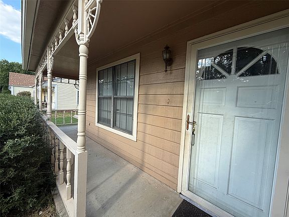 4th image of 1510 Cherry St