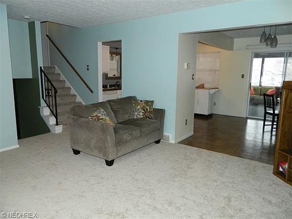 3rd image of 3208 Creekside Dr