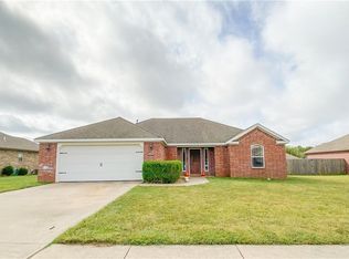 1303 Vineyard St, Pea Ridge, AR 72751