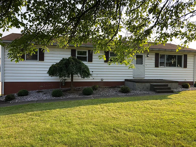 122 Reserve Rd — Photo 2