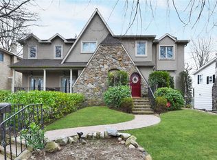 242-32 54th Ave, Little Neck, NY 11362